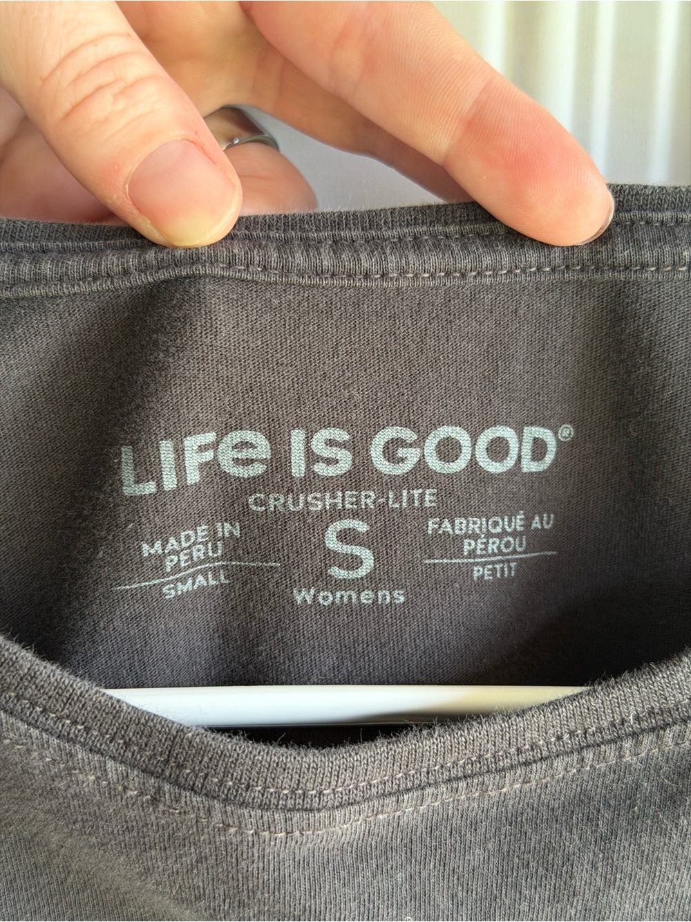 Life Is Good Gray Crusher-Lite Tee with wildflowers size small - Picture 2 of 2